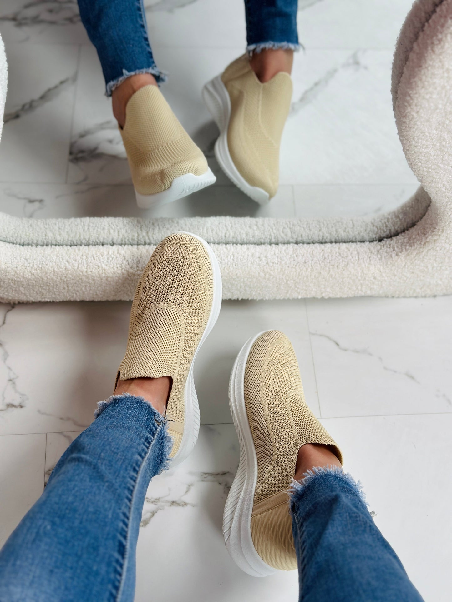 Slip-on Beige Sneaker