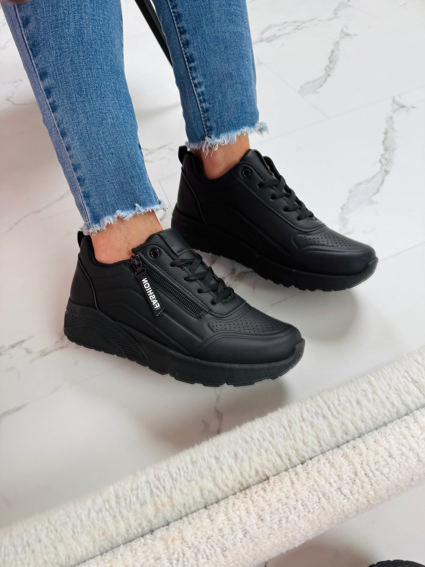 Aaf Black Sneaker
