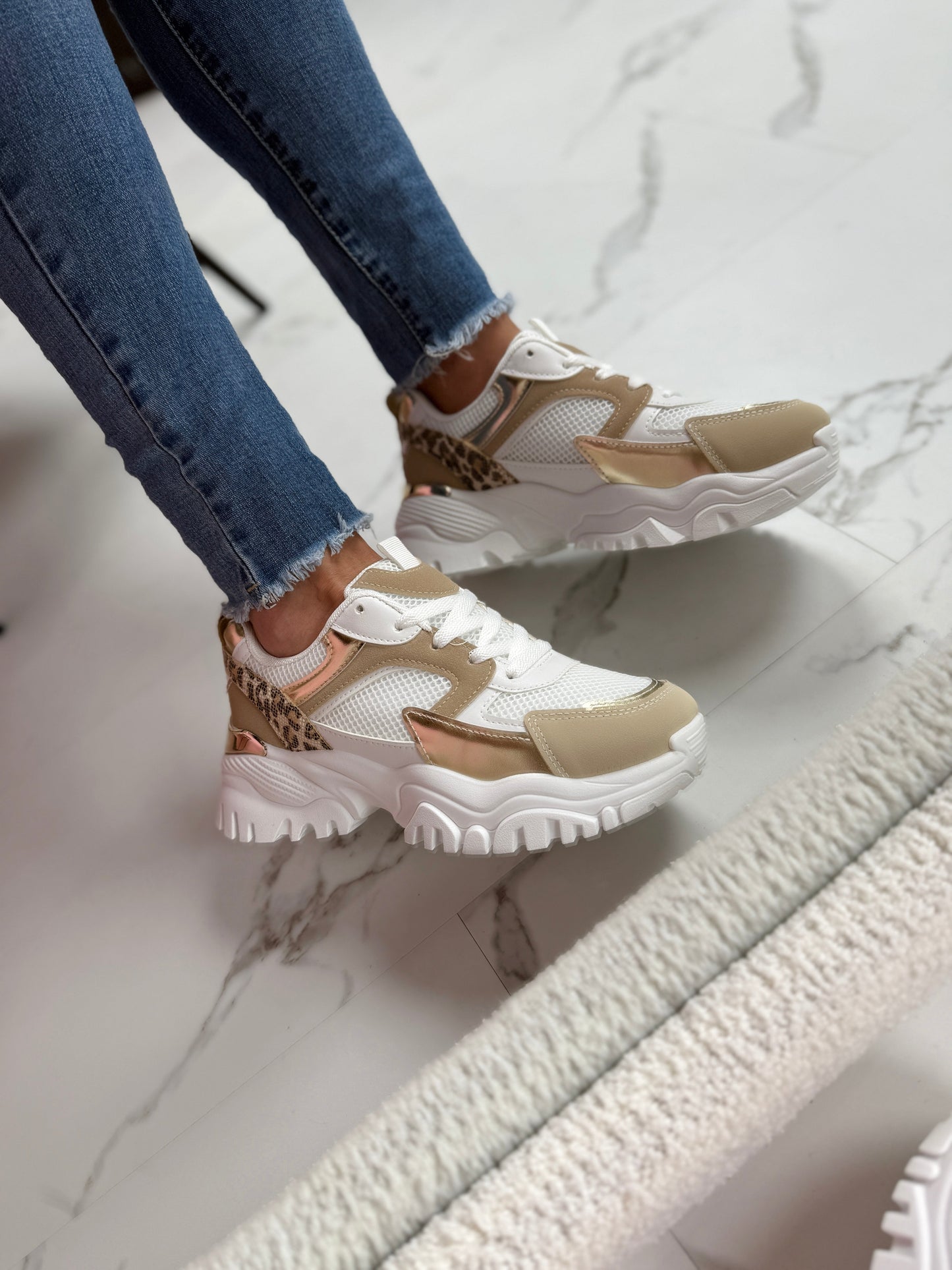 Vesna White Sneaker