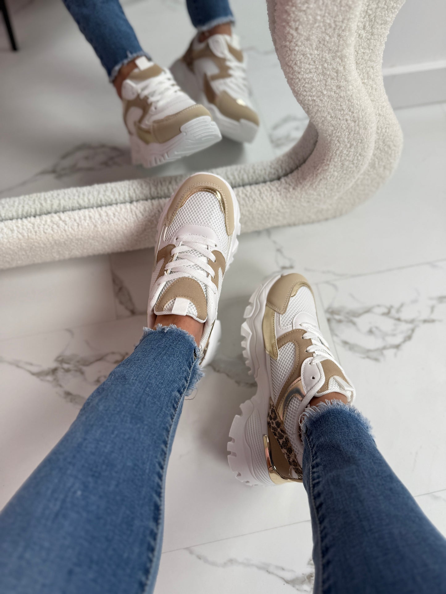 Vesna White Sneaker
