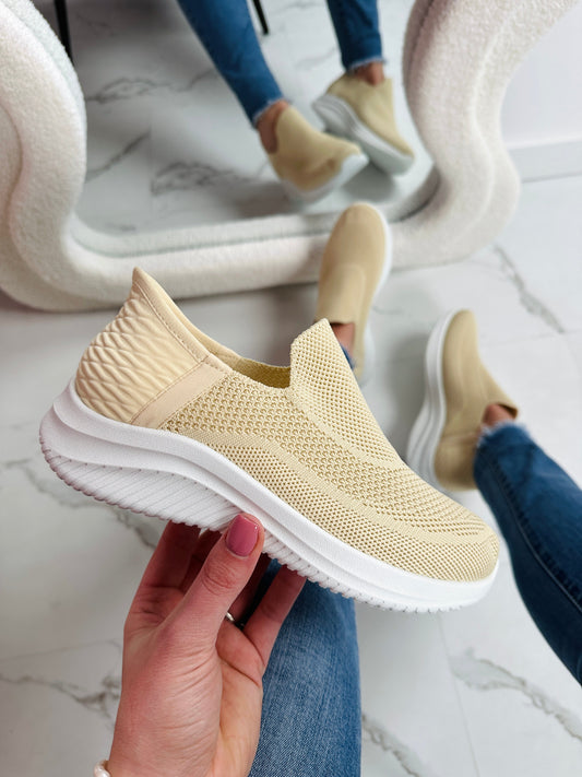 Slip-on Beige Sneaker
