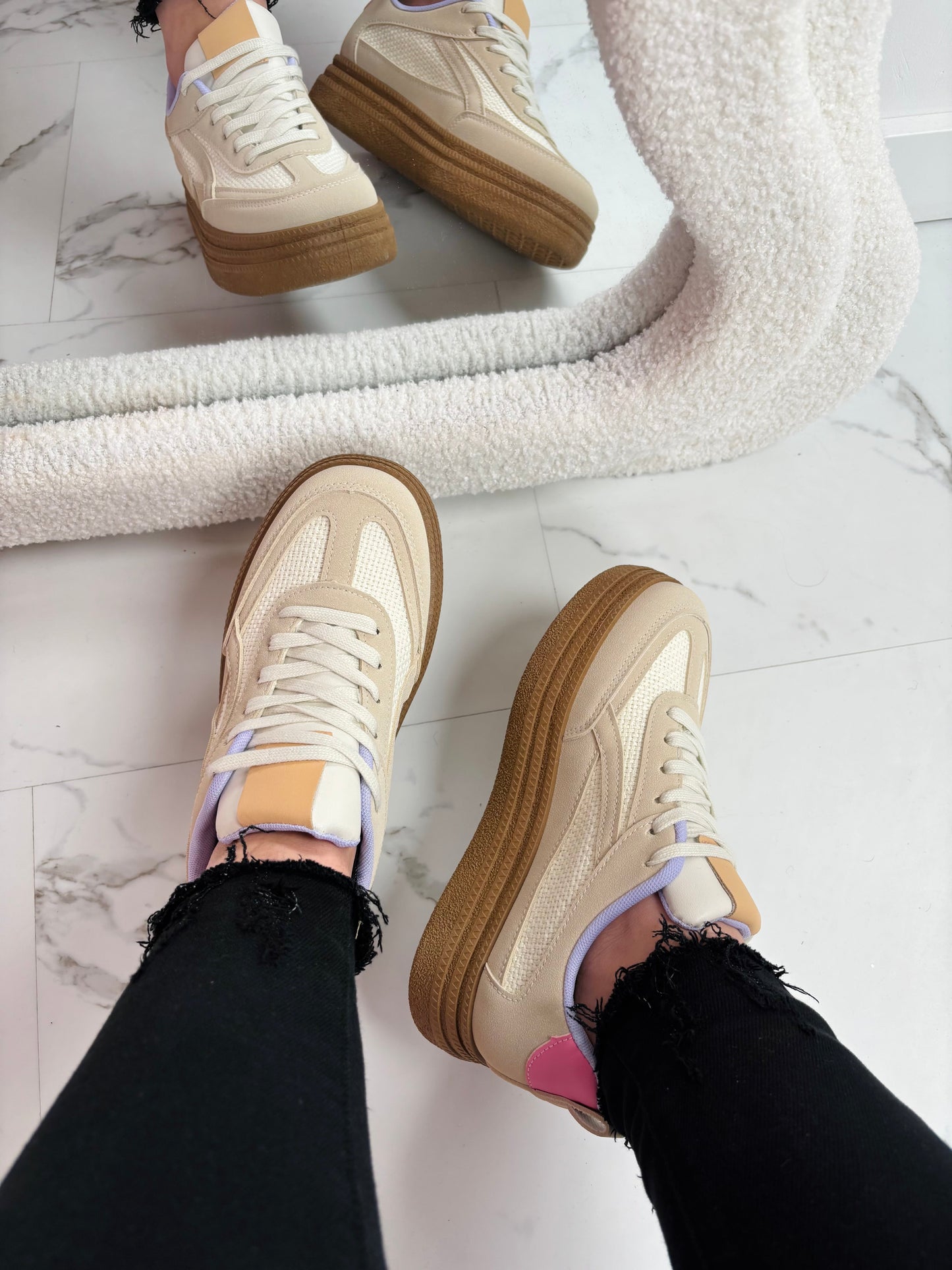Rowy Beige Sneaker