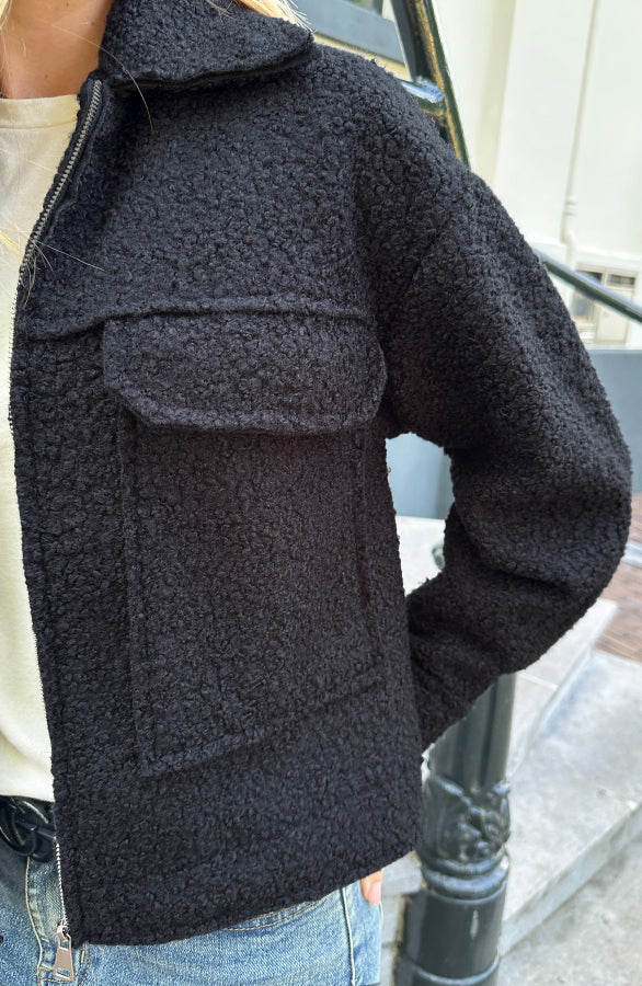 BOUCLE JACKET MET RITS ZWART
