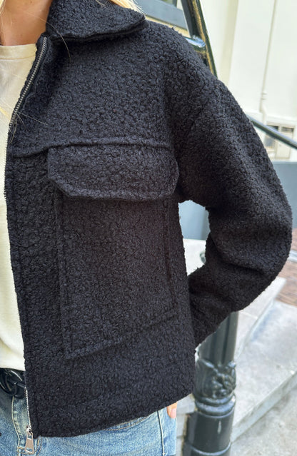 BOUCLE JACKET MET RITS ZWART