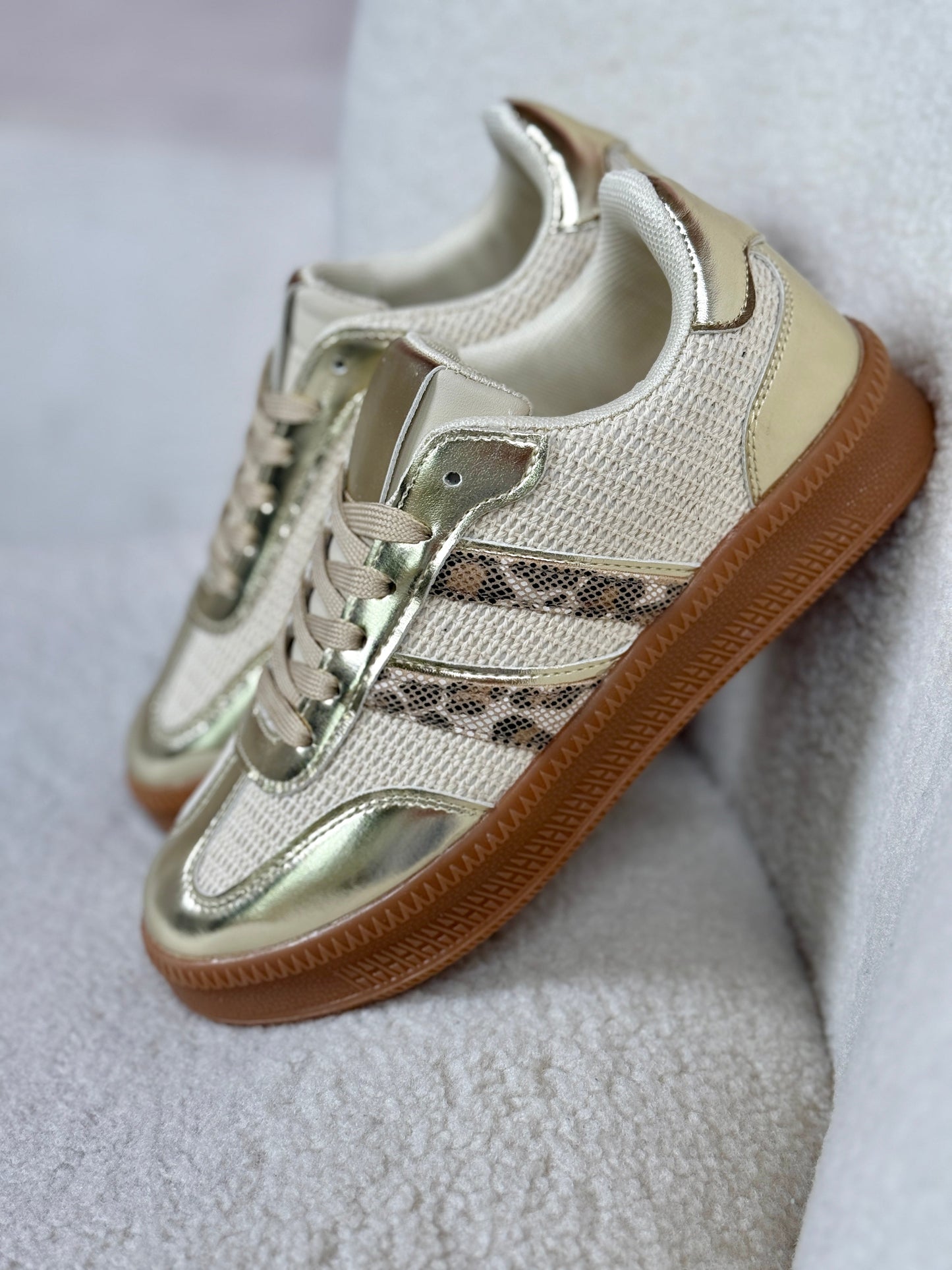 Dien Gold Sneaker