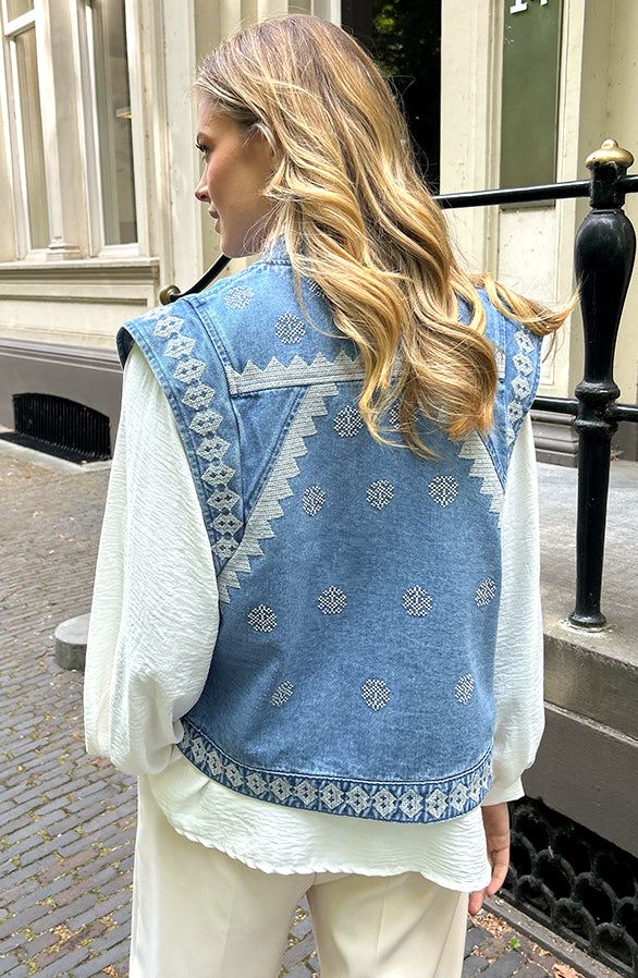 EMBROIDERY DENIM GILET SCHOUDERDETAIL