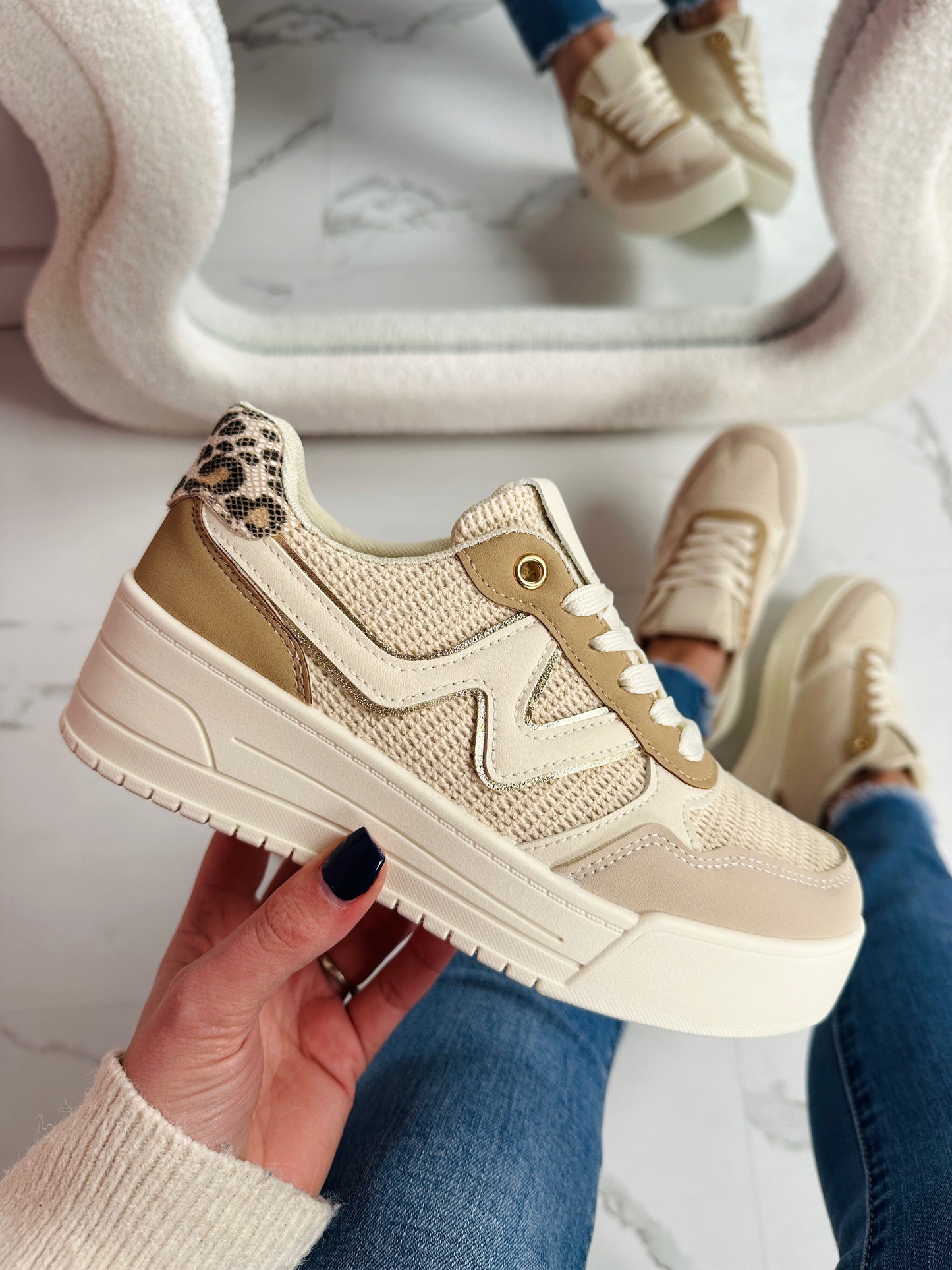 Delia Beige Sneaker