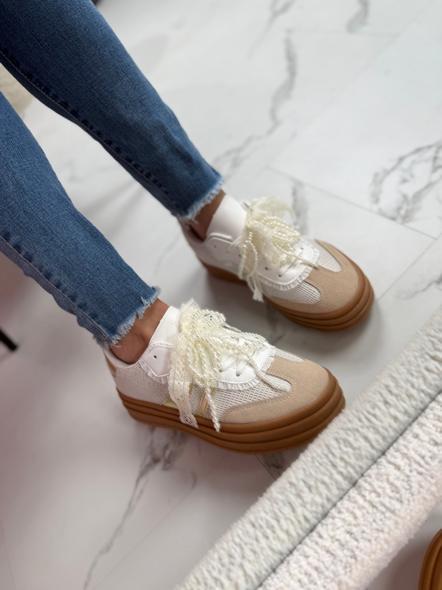 Pearlie Gold Sneaker