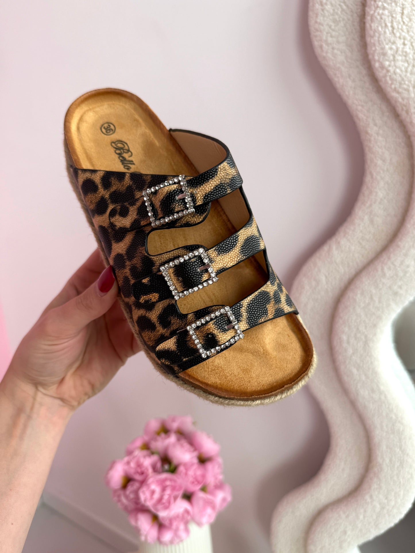 Liora Leo Slides