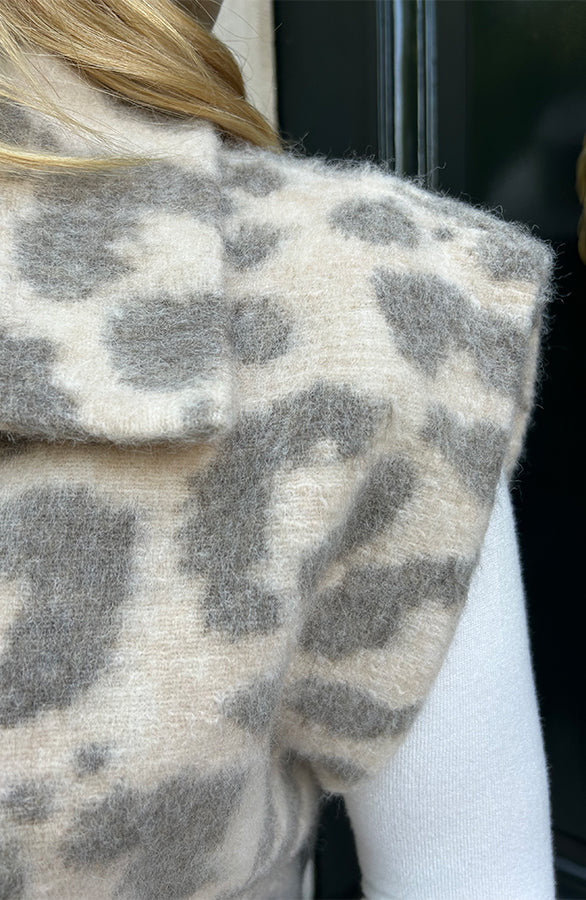 OVERSIZED WOVEN GILET LEOPARD BEIGE